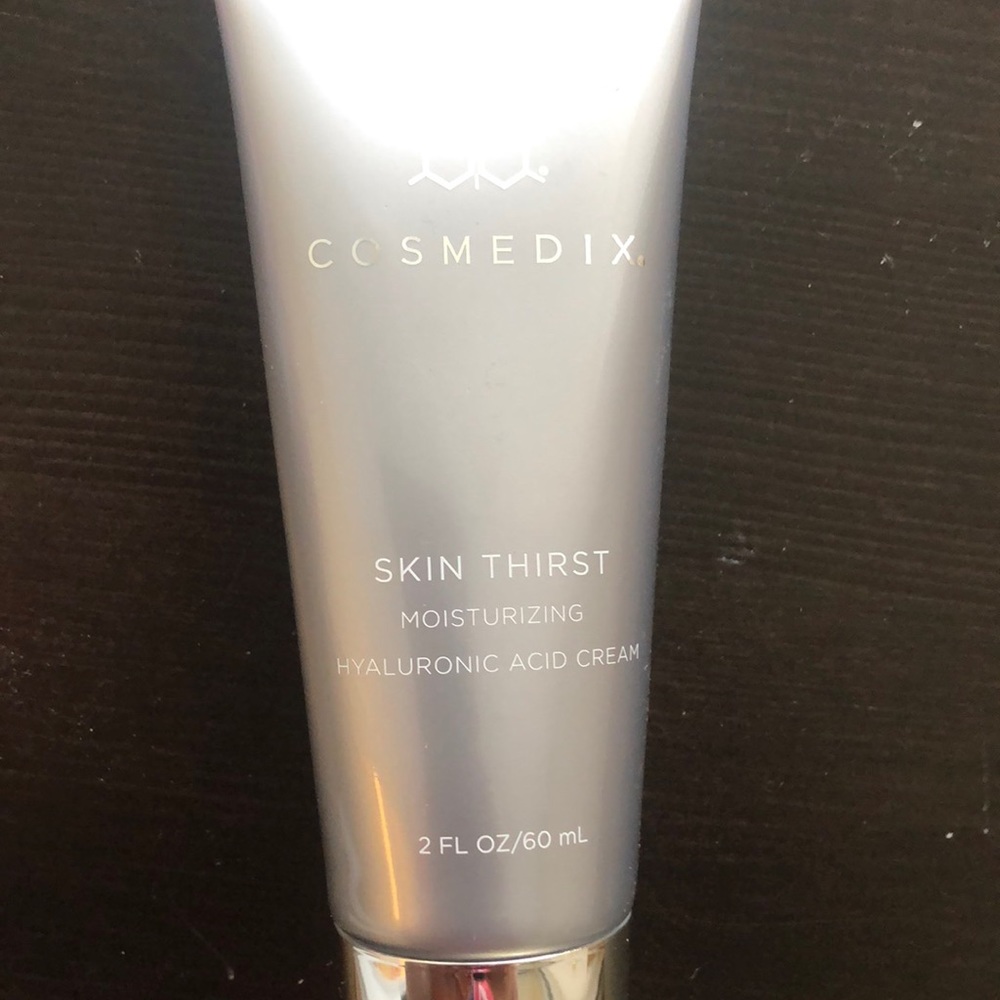 Cosmetic skin thirst moisturizing hydraluronic acid cream